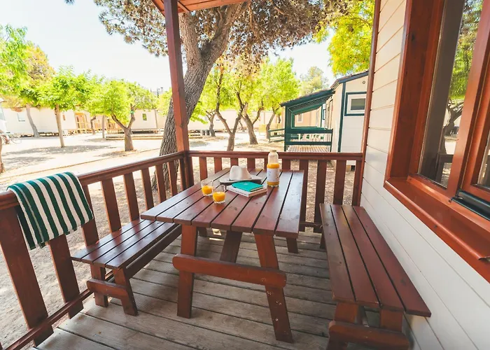 Holacamp Relax אתר קמפינג סיטגס