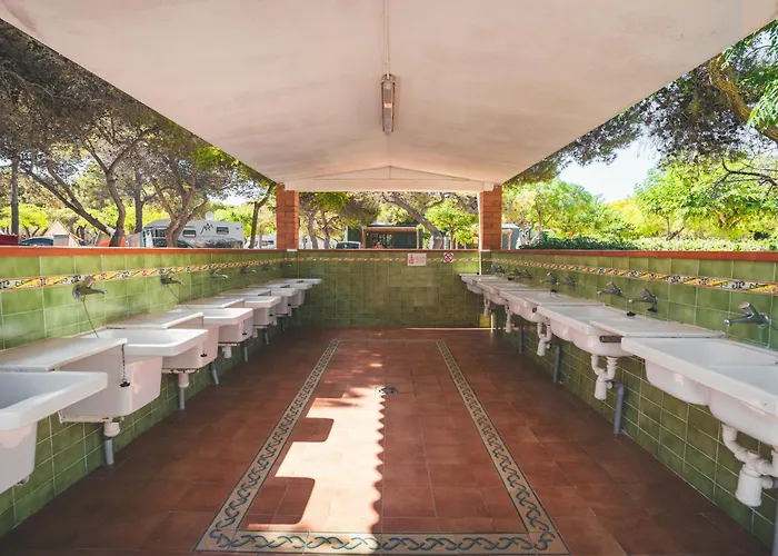 אתר קמפינג Holacamp Relax סיטגס